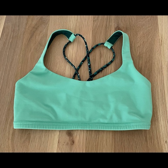 lululemon Free to be Strappy sports bra! Size 4!